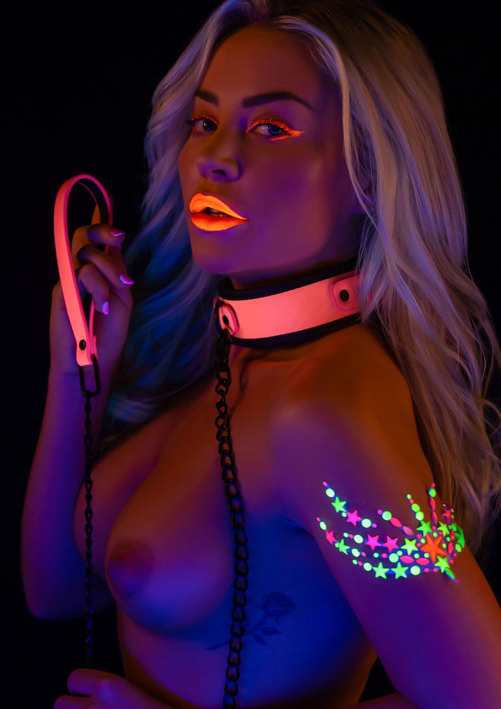 Taboom - Glow in the dark bondage - Collar and Chain Leash